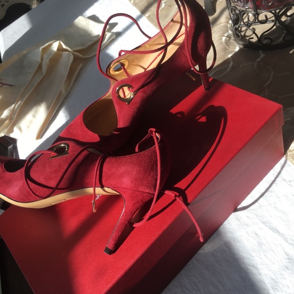 Salvatore Ferragamo shoe size 7 - Picture 2 of 3